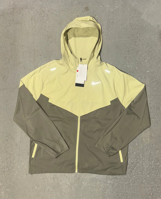 Nike Two-Tone Windbreaker -  Olive Aura